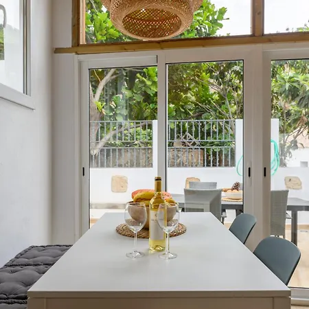 Peaceful Foreman House By Bandama & Nature